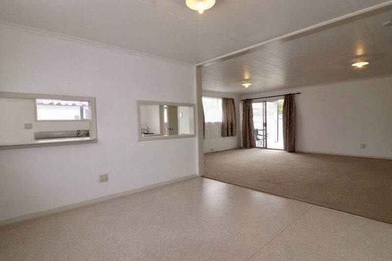 Photo of property in 976 Tremaine Avenue, Roslyn, Palmerston North, 4414