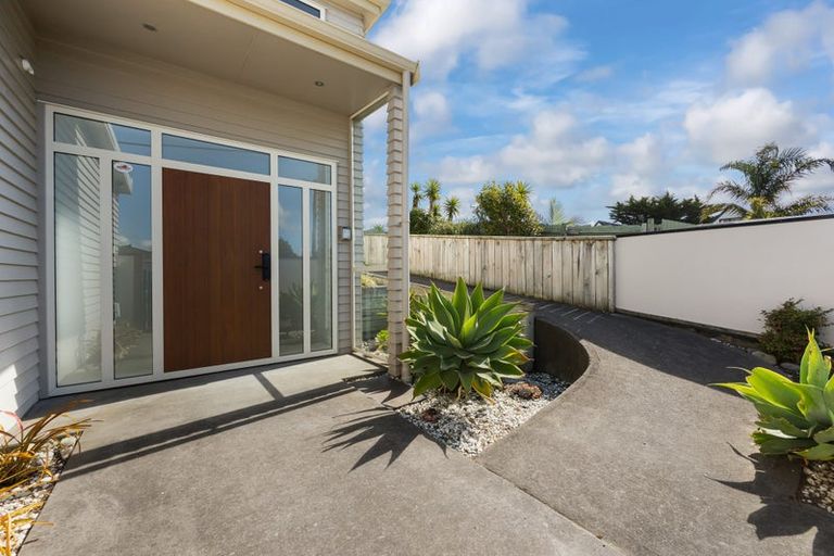 Photo of property in 6 Mahana Road, Paraparaumu Beach, Paraparaumu, 5032