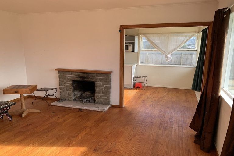 Photo of property in 73 Raglan Street, Mangere East, Auckland, 2024