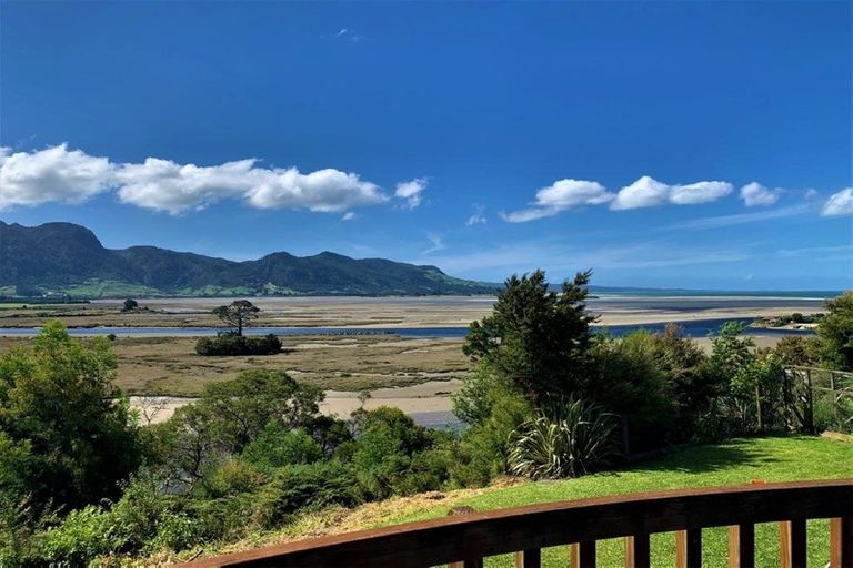 Photo of property in 10 Ruataniwha Drive, Collingwood, 7073