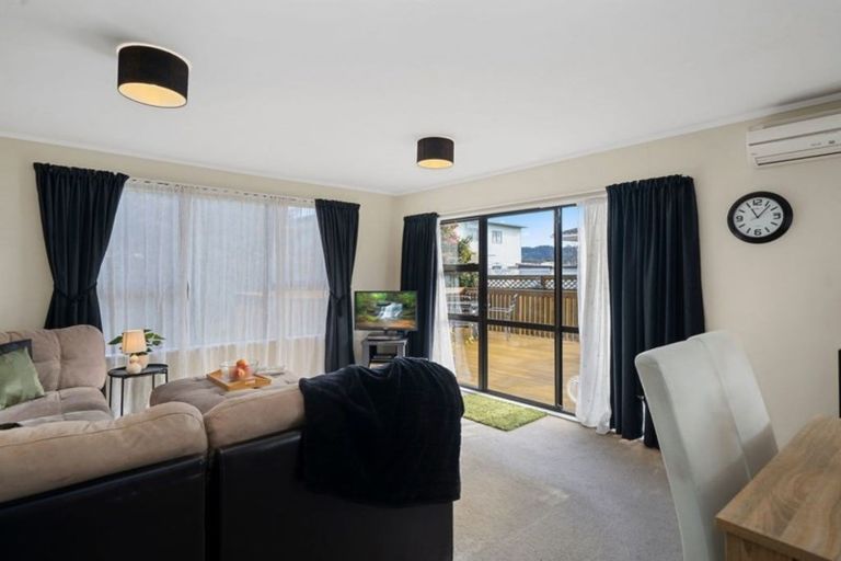 Photo of property in 3/8 Hewer Crescent, Naenae, Lower Hutt, 5011