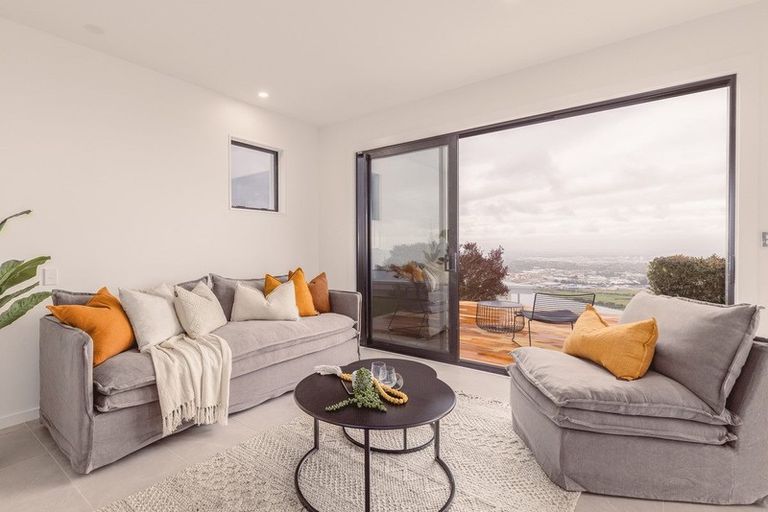 Photo of property in 280 Major Hornbrook Road, Mount Pleasant, Christchurch, 8081