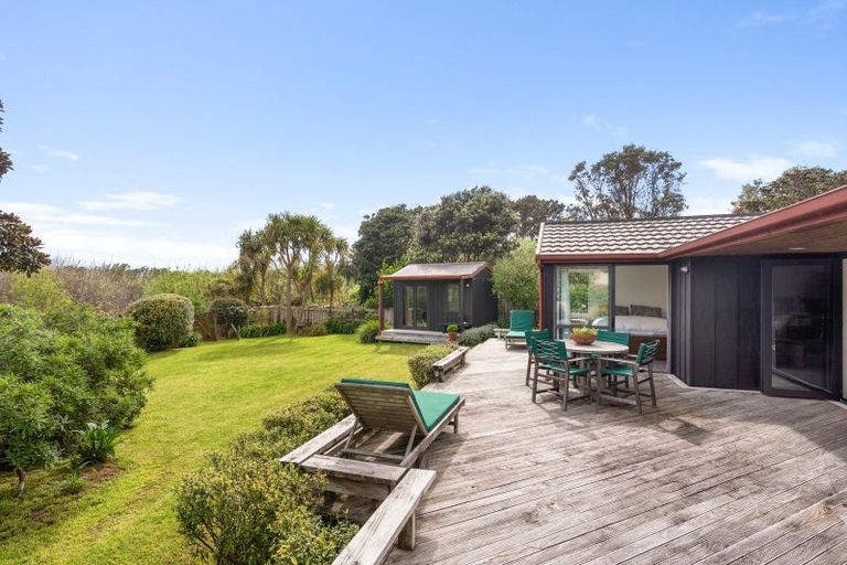 Photo of property in 7 Dodds Crescent, Otaki Beach, Otaki, 5512