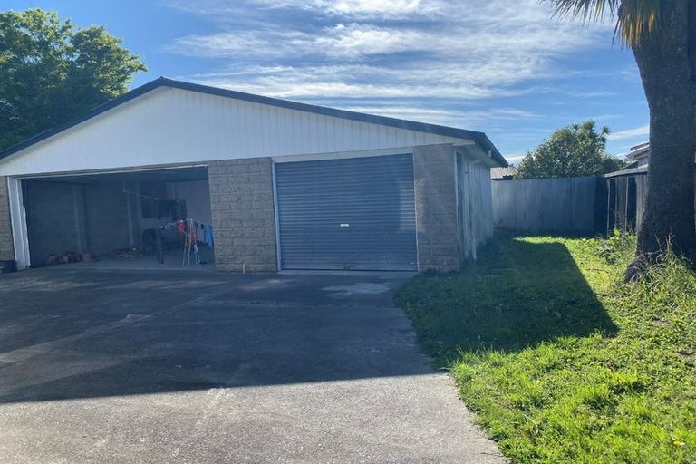 Photo of property in 294 Main North Road, Redwood, Christchurch, 8051