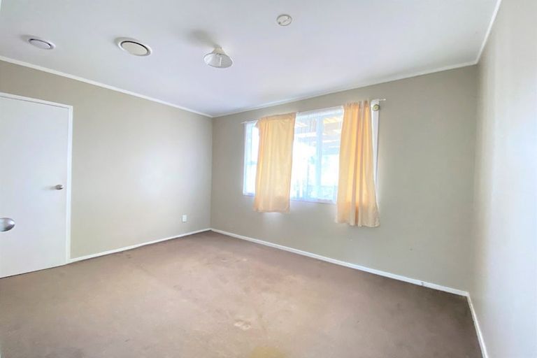 Photo of property in 43 Mack Place, Red Hill, Papakura, 2110