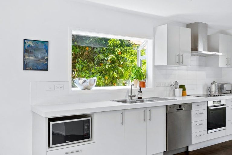 Photo of property in 65a Moa Road, Point Chevalier, Auckland, 1022