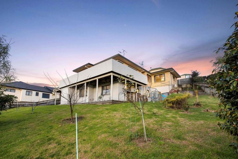 Photo of property in 17 Downing Place, Welcome Bay, Tauranga, 3112