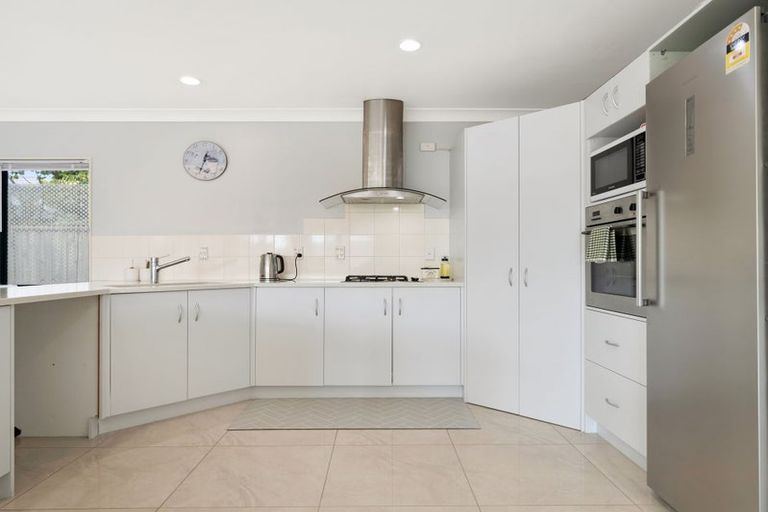 Photo of property in 32 Stanley Drive, Lynmore, Rotorua, 3010