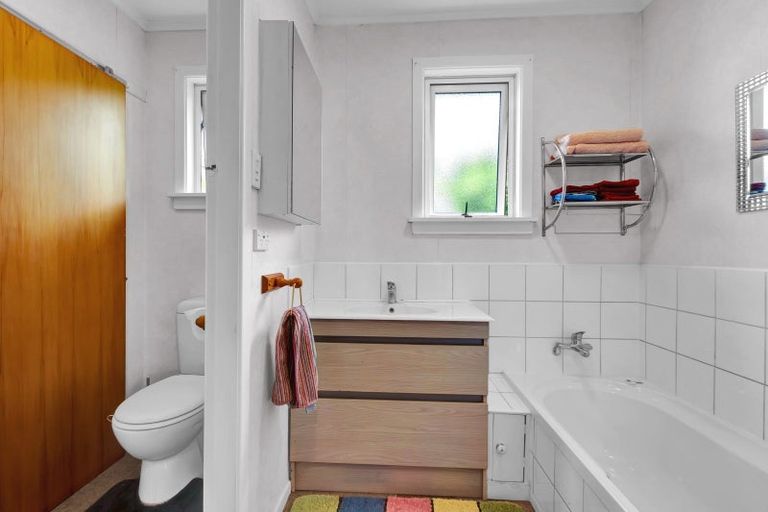 Photo of property in 339 Tukapa Street, Hurdon, New Plymouth, 4310