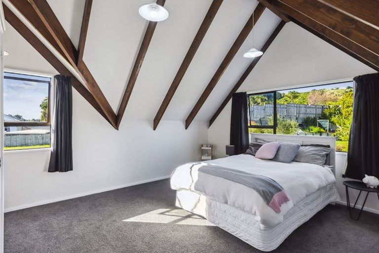 Photo of property in 77 Aorangi Road, Paraparaumu, 5032