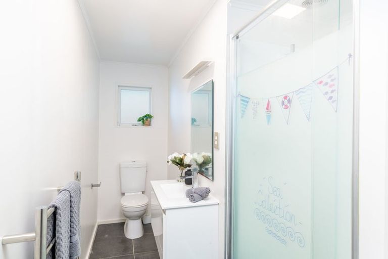 Photo of property in 171 Miromiro Road, Normandale, Lower Hutt, 5010