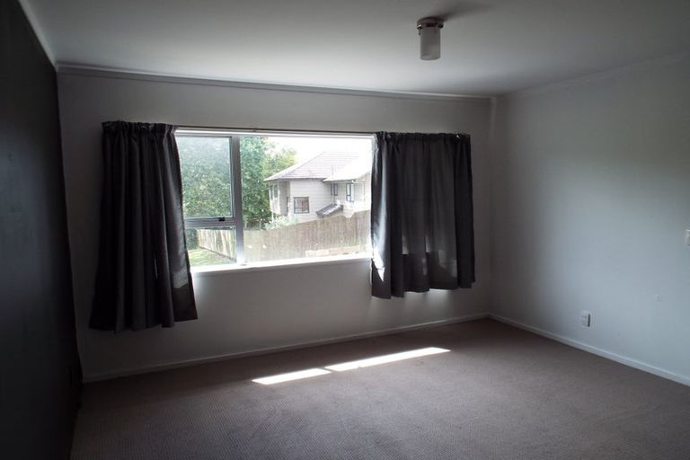 Photo of property in 20 Palm Court Drive, Glen Eden, Auckland, 0602