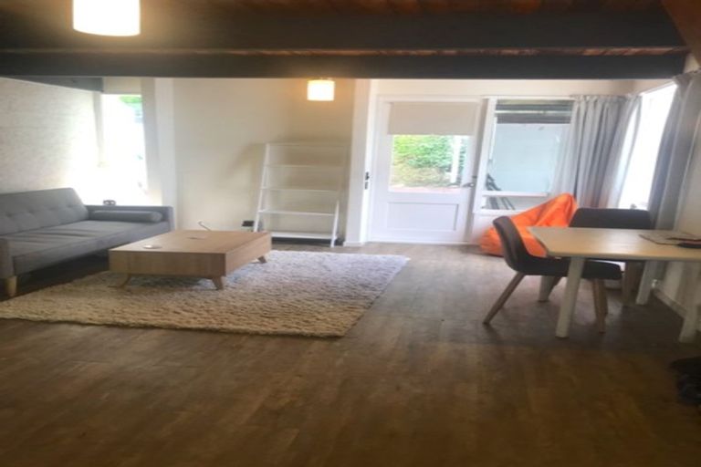 Photo of property in 28b Ranelagh Street, Karori, Wellington, 6012