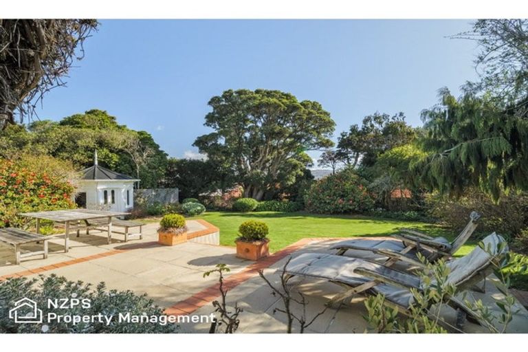 Photo of property in 44 Glendevon Place, Vauxhall, Dunedin, 9013