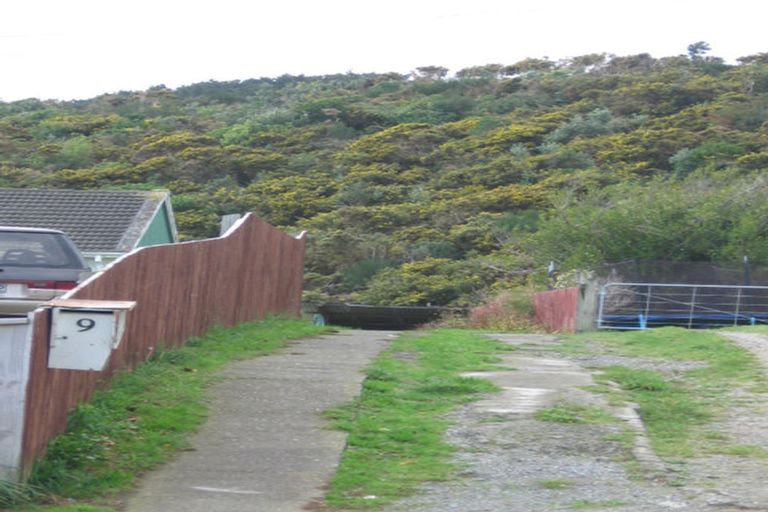 Photo of property in 9 Surprise Place, Cannons Creek, Porirua, 5024