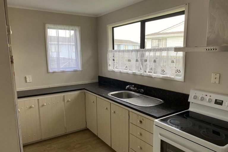 Photo of property in 18 Armada Drive, Ranui, Auckland, 0612