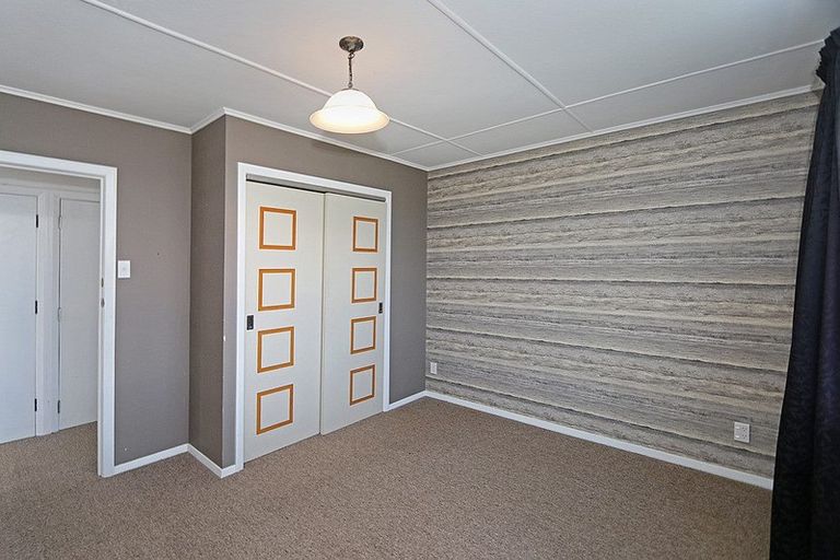 Photo of property in 33 Longfellow Road, Opunake, 4616