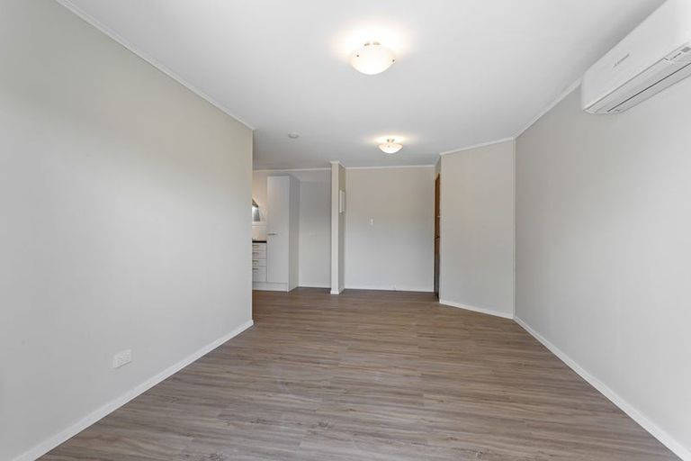 Photo of property in 12 Ribot Place, Randwick Park, Auckland, 2105