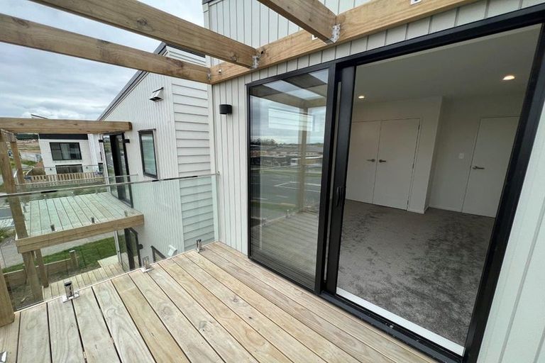 Photo of property in 1b Matakohe Road, Westgate, Auckland, 0814