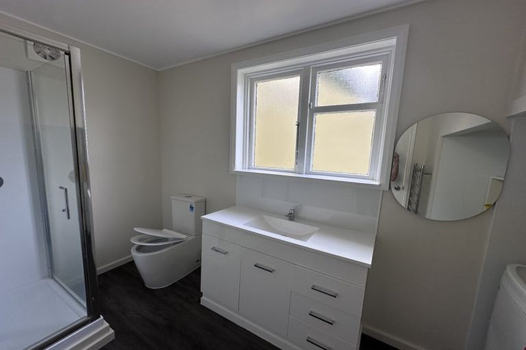 Photo of property in 3/20 Saint Michaels Crescent, Kelburn, Wellington, 6012