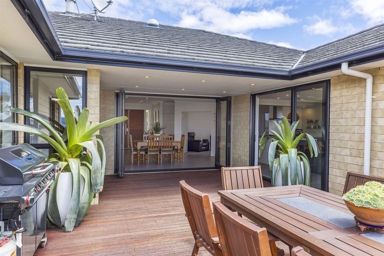 Photo of property in 8 Semaphore Lane, Whitby, Porirua, 5024