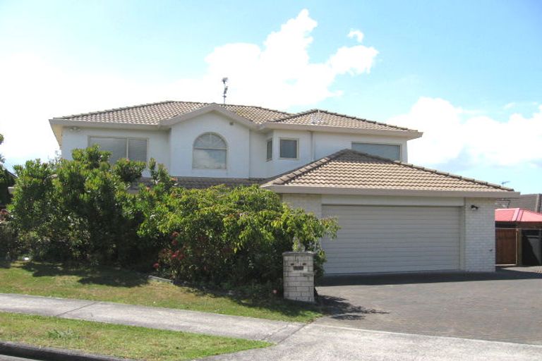 Photo of property in 1 Optimist Place, West Harbour, Auckland, 0618