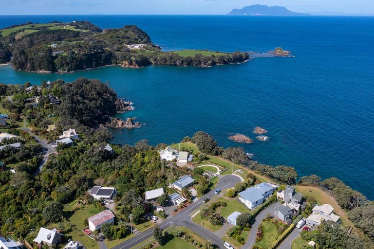 Photo of property in 1 Penguin Street, Leigh, 0985