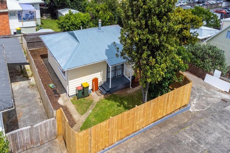 Photo of property in 39b Takanini Road, Takanini, 2112