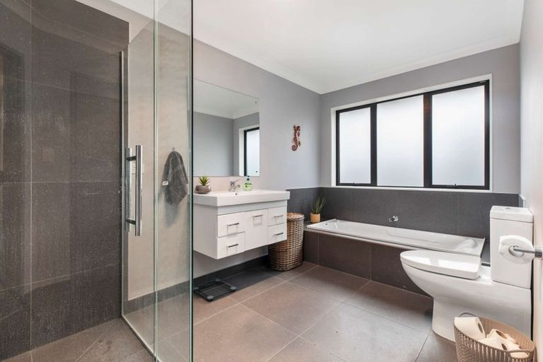 Photo of property in 3 Margaret Place, Waiuku, 2123