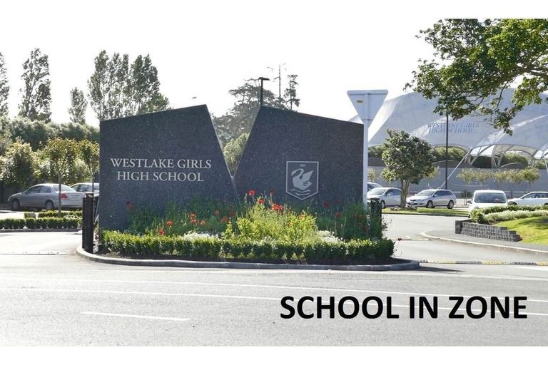 Photo of property in 25 Castor Bay Road, Castor Bay, Auckland, 0620