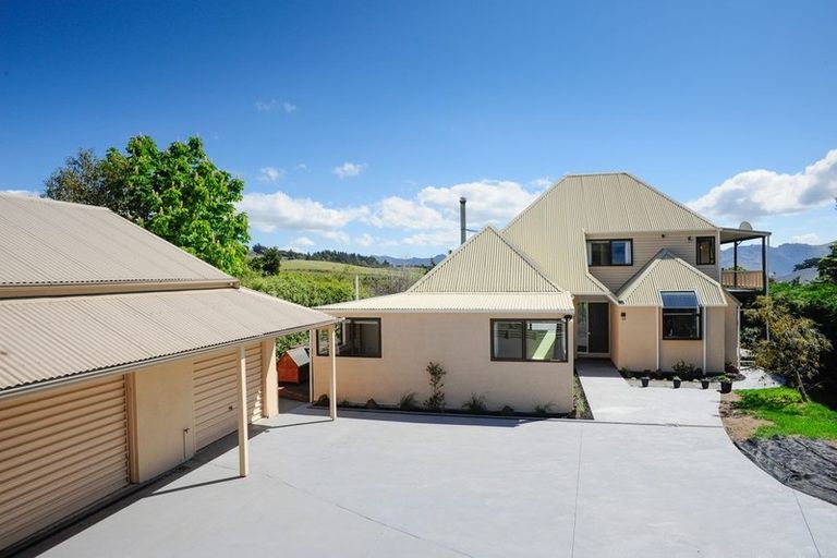 Photo of property in 23 Te Papau Crescent, Diamond Harbour, 8972