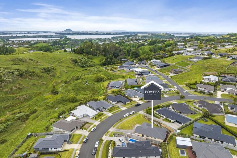 Photo of property in 93 Ballintoy Park Drive, Welcome Bay, Tauranga, 3175