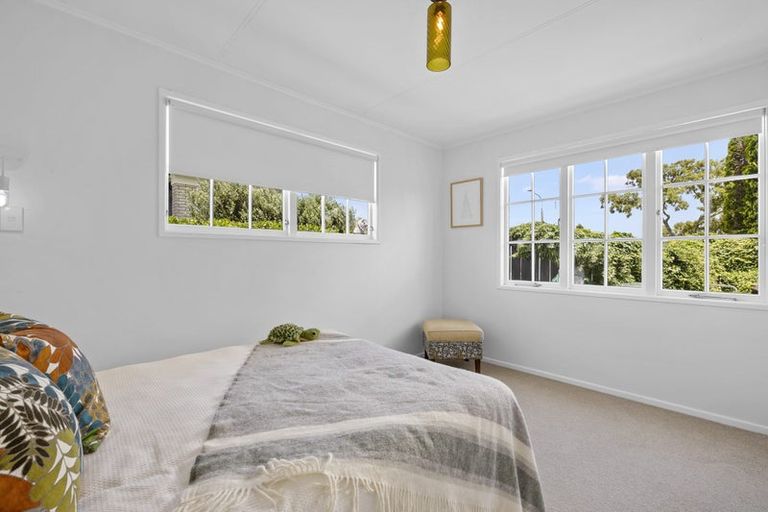 Photo of property in 29 Nevada Drive, Merrilands, New Plymouth, 4312