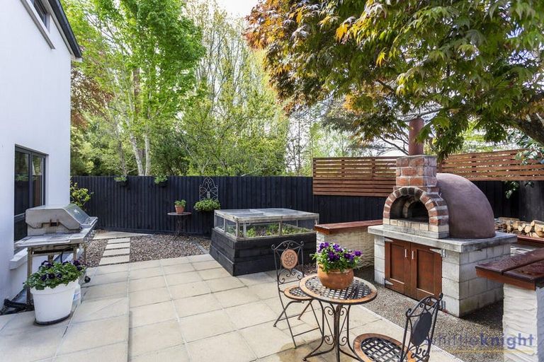 Photo of property in 374 Sawyers Arms Road, Harewood, Christchurch, 8051