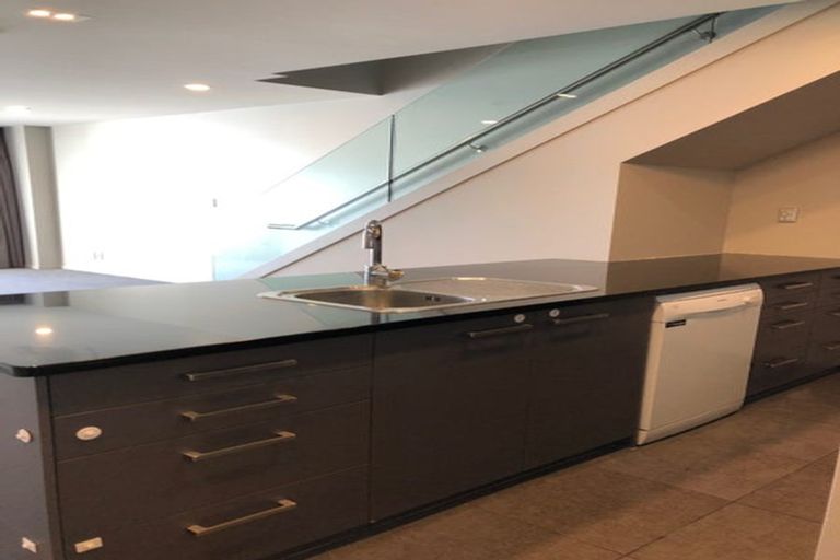 Photo of property in Shoal Haven Apartments, 112a/130 Anzac Street, Takapuna, Auckland, 0622