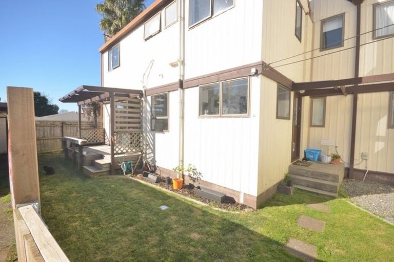 Photo of property in 2/506 Devonport Road, Tauranga South, Tauranga, 3112