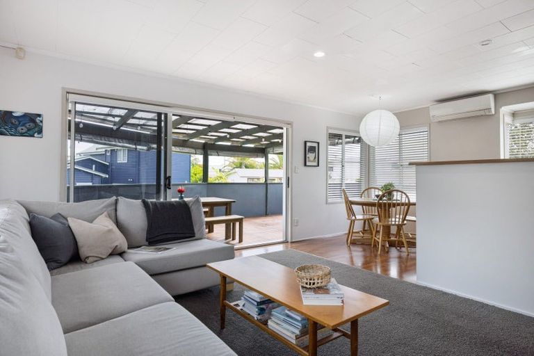 Photo of property in 1097 Papamoa Beach Road, Papamoa Beach, Papamoa, 3118