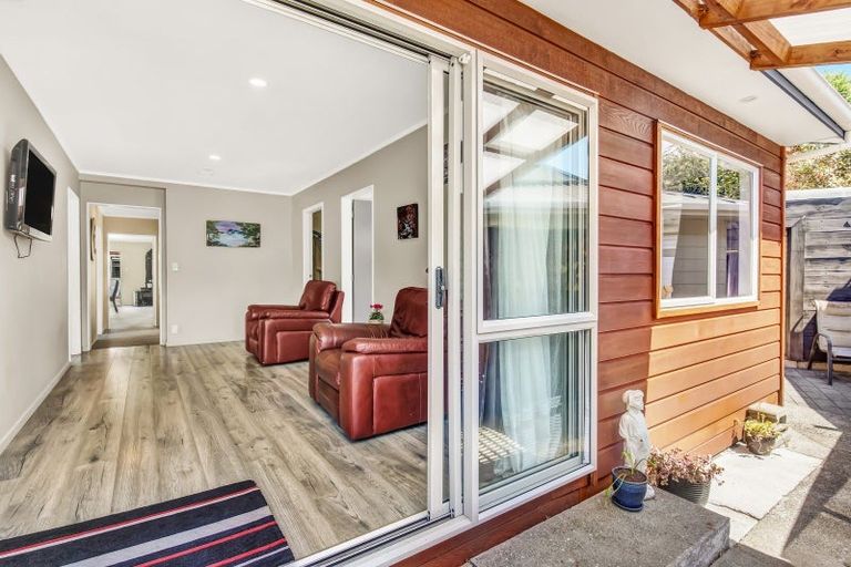 Photo of property in 64 Poplar Avenue, Raumati South, Paraparaumu, 5032