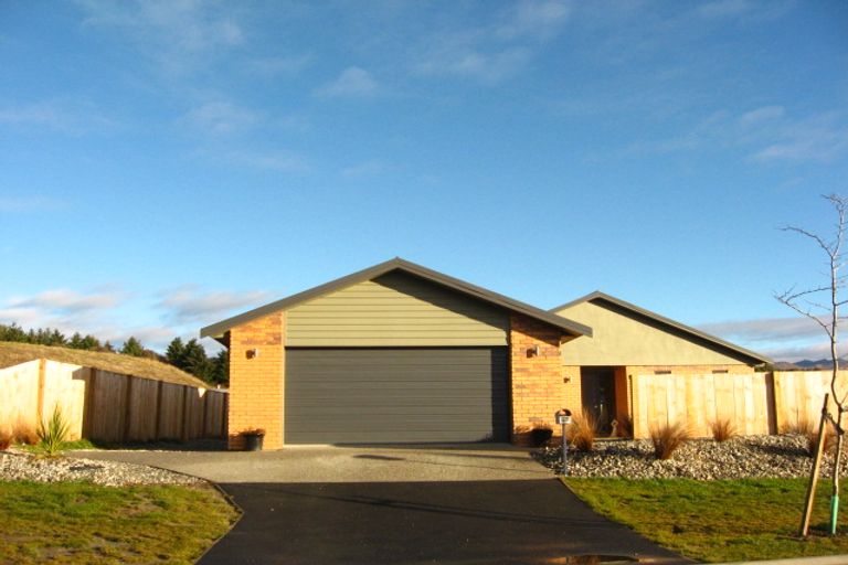 Photo of property in 28 Onslow Road, Lake Hayes, Queenstown, 9304