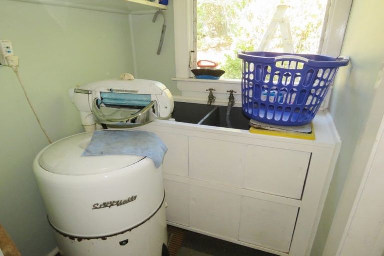 Photo of property in 21 Grey Road, Reefton, 7830