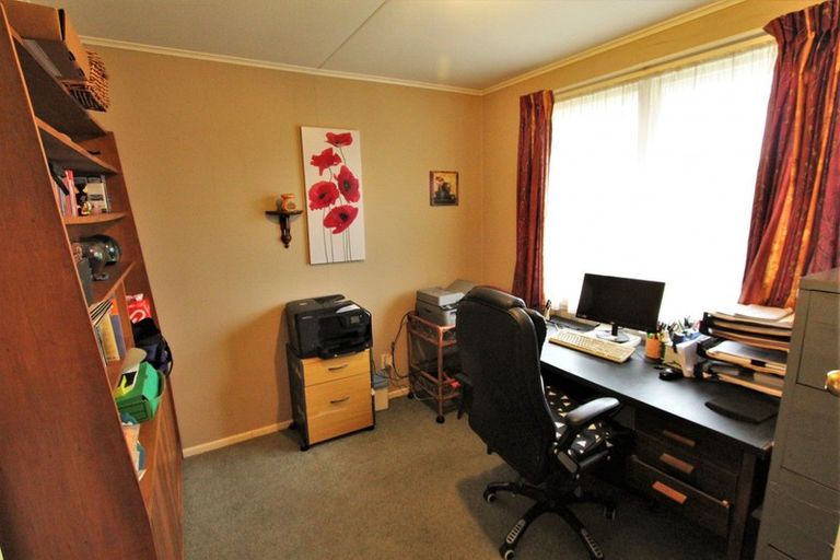 Photo of property in 26 Tarapunga Place, Tokoroa, 3420