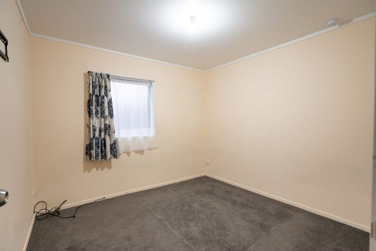 Photo of property in 15 Camden Place, Papatoetoe, Auckland, 2025