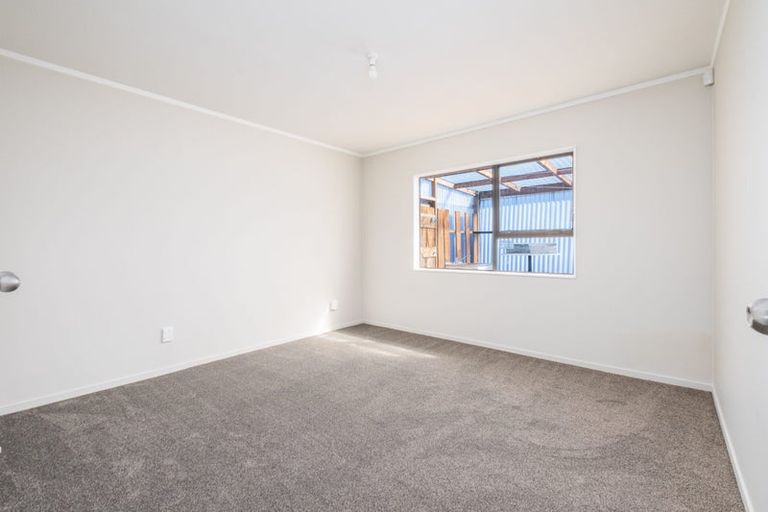 Photo of property in 1/6 Hatherley Place, Clendon Park, Auckland, 2103