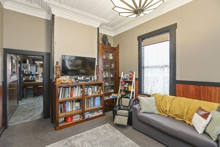 Photo of property in 142 Juliet Street, Stratford, 4332