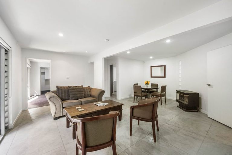 Photo of property in 15 Gulf View Road, Murrays Bay, Auckland, 0630