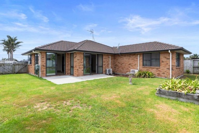 Photo of property in 80 Carrington Drive, Papamoa Beach, Papamoa, 3118