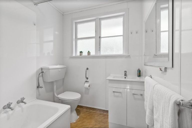 Photo of property in 119 Kings Crescent, Hutt Central, Lower Hutt, 5010