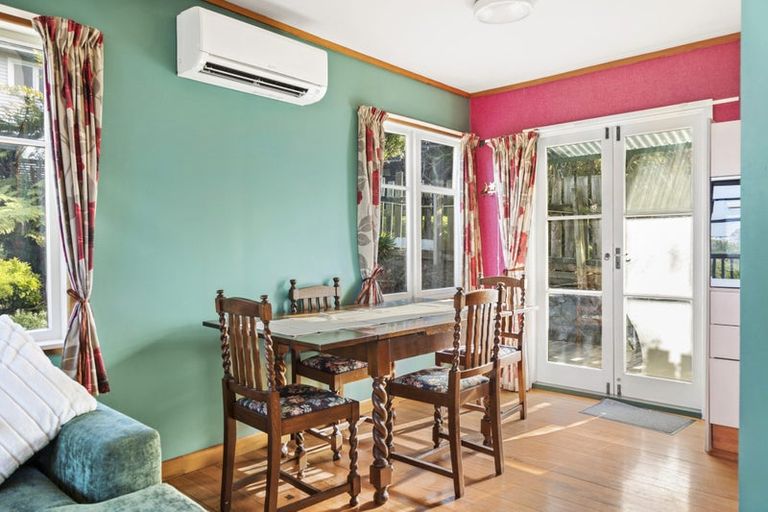 Photo of property in 54 Salford Street, Newlands, Wellington, 6037