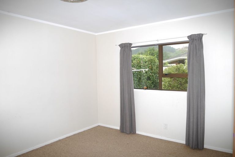 Photo of property in 72 Aorangi Road, Paraparaumu, 5032