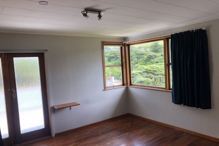Photo of property in 6 Takutai Road, Pukerua Bay, 5026